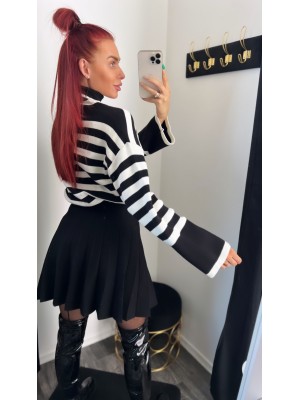 GOLFAS TRENDY (JUODAS/BALTAS)