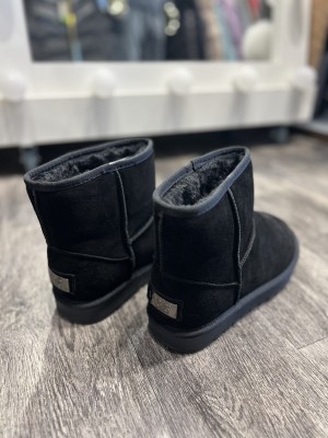 VYRIŠKI VERSTOS ODOS UGG BATAI